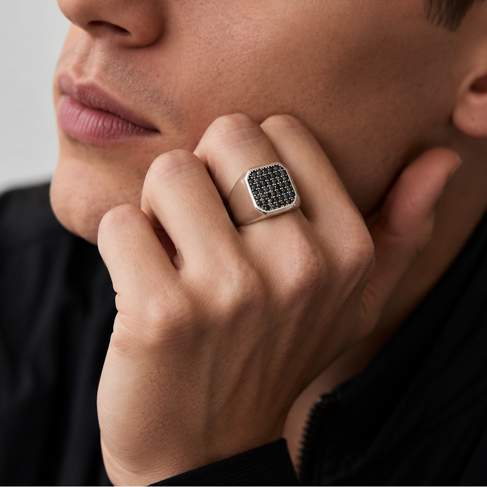 Chevalière Homme Carrée Pavée Pierres Grises Acier Inoxydable – Lipari